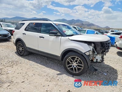 Czwarte zdjęcie samochodu z boku: 2016 FORD EXPLORER SPORT VIN:1FM5K8GT9GGC58898 - miniatura