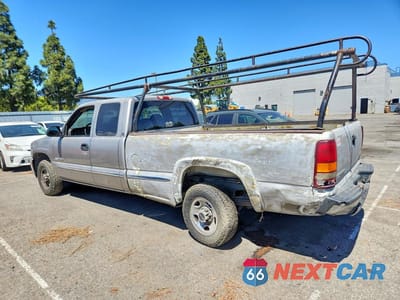Drugie zdjęcie samochodu z przodu: 2000 GMC NEW SIERRA C2500 VIN:1GTGC29U9YE343928 - miniatura