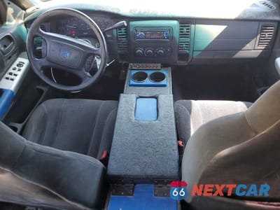 Zdjęcie 8 z 12 samochodu: 2001 DODGE DAKOTA QUAD VIN:1B7GL2AX11S159029 - miniatura