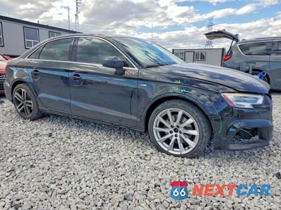 Czwarte zdjęcie samochodu z boku: 2018 AUDI A3 PREMIUM PLUS VIN:WAUJ8GFFXJ1019309 - miniatura