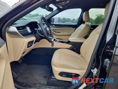 Zdjęcie 7 z 13 samochodu: 2024 JEEP GRAND CHEROKEE L LIMITED VIN:1C4RJJBG0R8575735 - miniatura