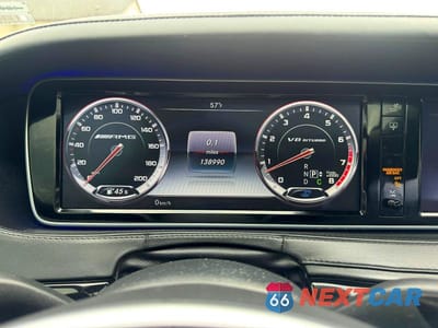 Zdjęcie 8 z 10 samochodu: 2017 MERCEDES-BENZ S 63 AMG VIN:WDDUG7JBXHA286408 - miniatura