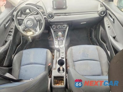 Zdjęcie 8 z 12 samochodu: 2018 TOYOTA YARIS IA BASE VIN:3MYDLBYV6JY323174 - miniatura