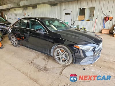 Czwarte zdjęcie samochodu z boku: 2020 MERCEDES-BENZ A 220 4MATIC VIN:WDD3G4FBXLW040974 - miniatura