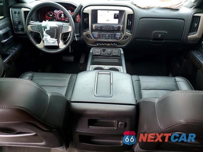 Zdjęcie 8 z 12 samochodu: 2015 GMC SIERRA K2500 DENALI VIN:1GT120E80FF645430 - miniatura
