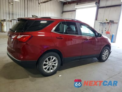 Trzecie zdjęcie samochodu z tyłu: 2021 CHEVROLET EQUINOX LT VIN:2GNAXUEV1M6150666 - miniatura