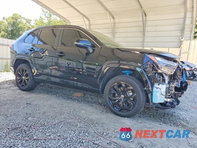 Czwarte zdjęcie samochodu z boku: 2023 TOYOTA RAV4 SE VIN:JTM16RFV1PJ034091 - miniatura