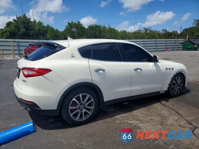 Trzecie zdjęcie samochodu z tyłu: 2018 MASERATI LEVANTE VIN:ZN661XUA6JX292117 - miniatura