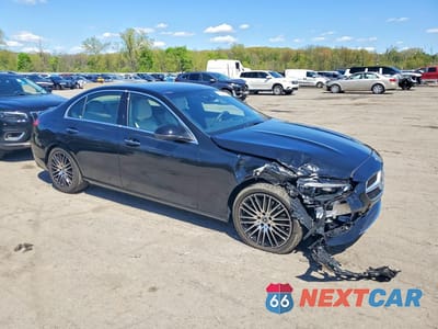 Czwarte zdjęcie samochodu z boku: 2025 MERCEDES-BENZ C 300 4MATIC VIN:W1KAF4HB2SR255298 - miniatura