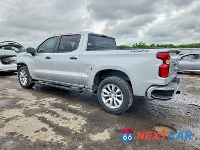 Drugie zdjęcie samochodu z przodu: 2021 CHEVROLET SILVERADO K1500 CUSTOM VIN:3GCPYBEK8MG236765 - miniatura