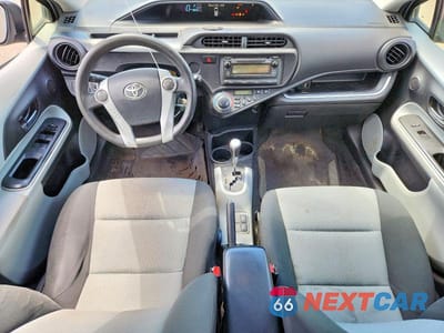 Zdjęcie 8 z 12 samochodu: 2014 TOYOTA PRIUS VIN:JTDKDTB38E1571453 - miniatura