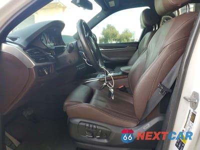 Zdjęcie 7 z 12 samochodu: 2016 BMW X5 XDRIVE35I VIN:5UXKR0C50G0S87578 - miniatura