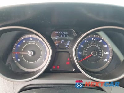 Zdjęcie 9 z 13 samochodu: 2013 HYUNDAI ELANTRA GLS VIN:KMHDH4AEXDU720167 - miniatura