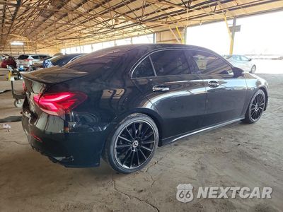 Trzecie zdjęcie samochodu z tyłu: 2019 MERCEDES-BENZ A 220 VIN:WDD3G4EB0KW027179 - miniatura