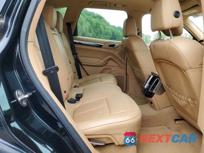 Zdjęcie 11 z 13 samochodu: 2013 PORSCHE CAYENNE VIN:WP1AA2A23DLA01370 - miniatura