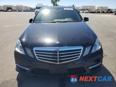 Piąte zdjęcie samochodu w środku: 2013 MERCEDES-BENZ E 350 4MATIC VIN:WDDHF8JB4DA692348 - miniatura