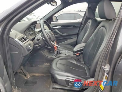 Zdjęcie 7 z 12 samochodu: 2017 BMW X1 XDRIVE28I VIN:WBXHT3C36H5F84264 - miniatura