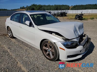 Czwarte zdjęcie samochodu z boku: 2013 BMW 320 I VIN:WBA3B1C52DF462872 - miniatura