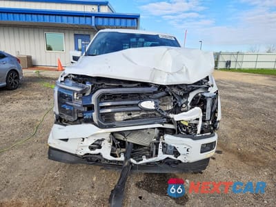 Piąte zdjęcie samochodu w środku: 2025 FORD F150 LARIAT VIN:1FTFW5LD1SFA12663 - miniatura