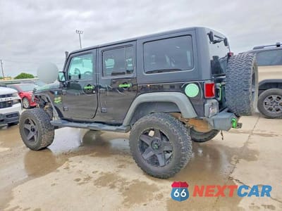 Drugie zdjęcie samochodu z przodu: 2016 JEEP WRANGLER UNLIMITED SPORT VIN:1C4BJWDG6GL330606 - miniatura
