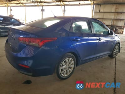 Trzecie zdjęcie samochodu z tyłu: 2021 HYUNDAI ACCENT SE VIN:3KPC24A65ME149907 - miniatura