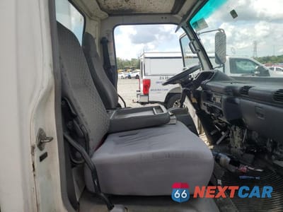 Zdjęcie 6 z 10 samochodu: 2007 ISUZU NPR BOX TRUCK VIN:JALC4B16877017497 - miniatura