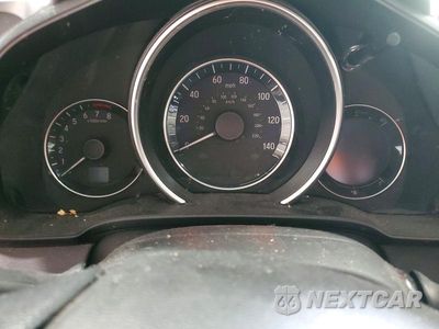 Zdjęcie 9 z 12 samochodu: 2016 HONDA FIT EX VIN:JHMGK5H74GX029041 - miniatura