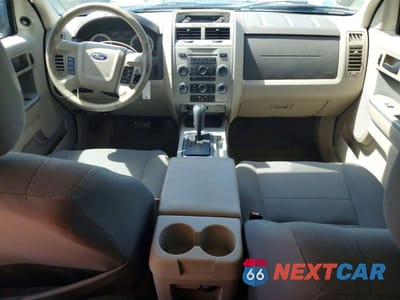 Zdjęcie 8 z 13 samochodu: 2009 FORD ESCAPE XLT VIN:1FMCU03G09KA92248 - miniatura