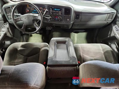 Zdjęcie 8 z 12 samochodu: 2004 CHEVROLET SILVERADO K1500 VIN:2GCEK19T641218344 - miniatura