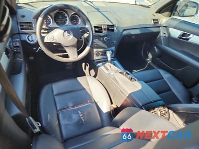 Zdjęcie 8 z 12 samochodu: 2009 MERCEDES-BENZ C 300 4MATIC VIN:WDDGF81X59F232620 - miniatura