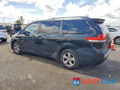 Drugie zdjęcie samochodu z przodu: 2011 TOYOTA SIENNA LE VIN:5TDKK3DC3BS105852 - miniatura