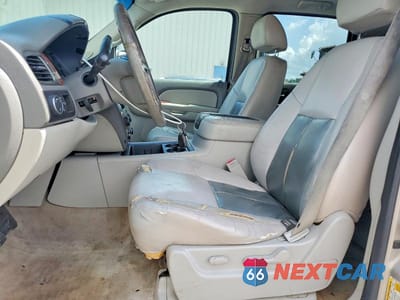 Zdjęcie 7 z 13 samochodu: 2007 CHEVROLET SUBURBAN C1500 VIN:3GNFC16087G194465 - miniatura