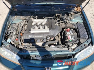 Zdjęcie 11 z 13 samochodu: 2002 HONDA ACCORD EX VIN:1HGCG16582A041086 - miniatura