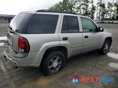 Trzecie zdjęcie samochodu z tyłu: 2006 CHEVROLET TRAILBLAZER LS VIN:1GNDT13S262334384 - miniatura