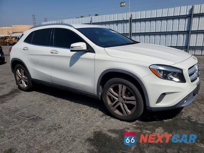 Czwarte zdjęcie samochodu z boku: 2017 MERCEDES-BENZ GLA 250 VIN:WDCTG4EB3HJ332931 - miniatura