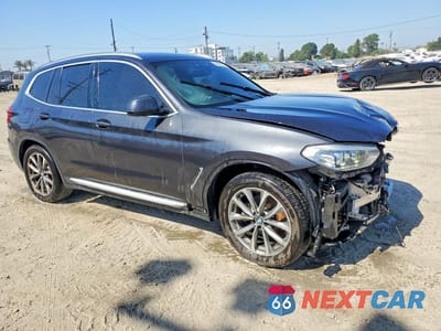 Czwarte zdjęcie samochodu z boku: 2019 BMW X3 SDRIVE30I VIN:5UXTR7C55KLF23441 - miniatura