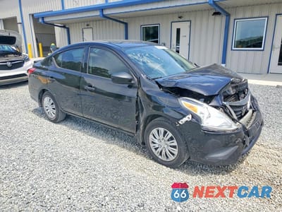 Czwarte zdjęcie samochodu z boku: 2018 NISSAN VERSA S PLUS VIN:3N1CN7APXJL839034 - miniatura