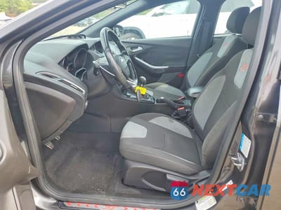 Zdjęcie 7 z 12 samochodu: 2016 FORD FOCUS ST VIN:1FADP3L91GL308849 - miniatura
