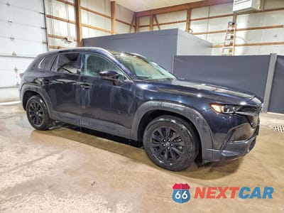 Czwarte zdjęcie samochodu z boku: 2025 MAZDA CX-50 PREFERRED VIN:7MMVABBM2SN333742 - miniatura