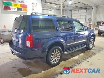 Trzecie zdjęcie samochodu z tyłu: 2011 NISSAN PATHFINDER S VIN:5N1AR1NBXBC621091 - miniatura