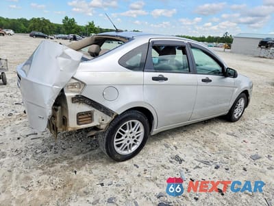 Trzecie zdjęcie samochodu z tyłu: 2010 FORD FOCUS SE VIN:1FAHP3FNXAW156859 - miniatura