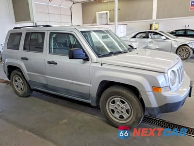 Czwarte zdjęcie samochodu z boku: 2011 JEEP PATRIOT SPORT VIN:1J4NT1GA6BD132347 - miniatura