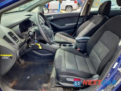 Zdjęcie 7 z 12 samochodu: 2017 KIA FORTE LX VIN:3KPFK4A77HE064787 - miniatura