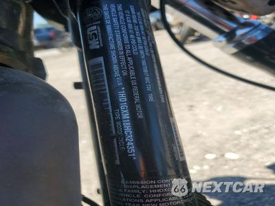 Zdjęcie 9 z 9 samochodu: 2017 HARLEY-DAVIDSON FXDB DYNA STREET BOB VIN:1HD1GXM18HC324351 - miniatura
