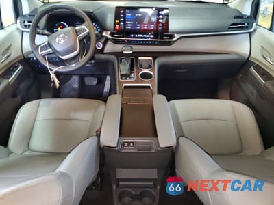 Zdjęcie 8 z 14 samochodu: 2024 TOYOTA SIENNA XLE VIN:5TDYRKECXRS215211 - miniatura