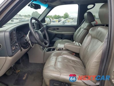 Zdjęcie 7 z 13 samochodu: 2000 CHEVROLET SUBURBAN K1500 VIN:3GNFK16T3YG162005 - miniatura