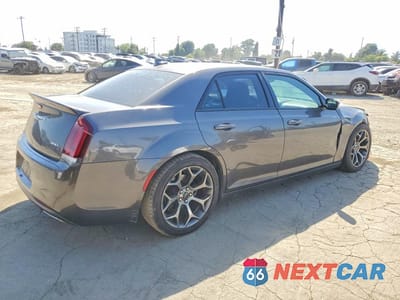 Trzecie zdjęcie samochodu z tyłu: 2017 CHRYSLER 300 S VIN:2C3CCABG9HH585774 - miniatura