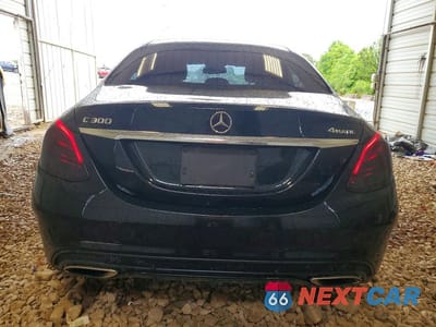 Zdjęcie 6 z 12 samochodu: 2017 MERCEDES-BENZ C 300 4MATIC VIN:55SWF4KB3HU202745 - miniatura