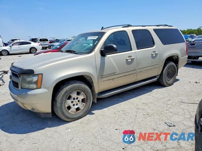 2010 CHEVROLET SUBURBAN K1500 LT 1GNUKJE31AR140776 - główne zdjęcie licytacji z USA - miniatura