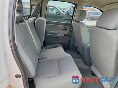 Zdjęcie 10 z 12 samochodu: 2006 DODGE DAKOTA QUAD VIN:1D7HE28K16S686879 - miniatura